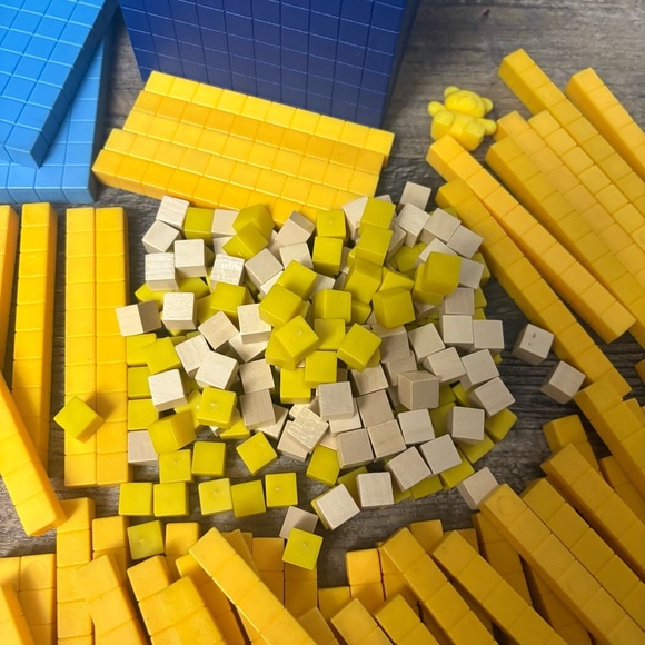 Math Manipulative Base Ten Counting Blocks, Plastic Geometric Tiles & Color Link - Picture 6 of 12